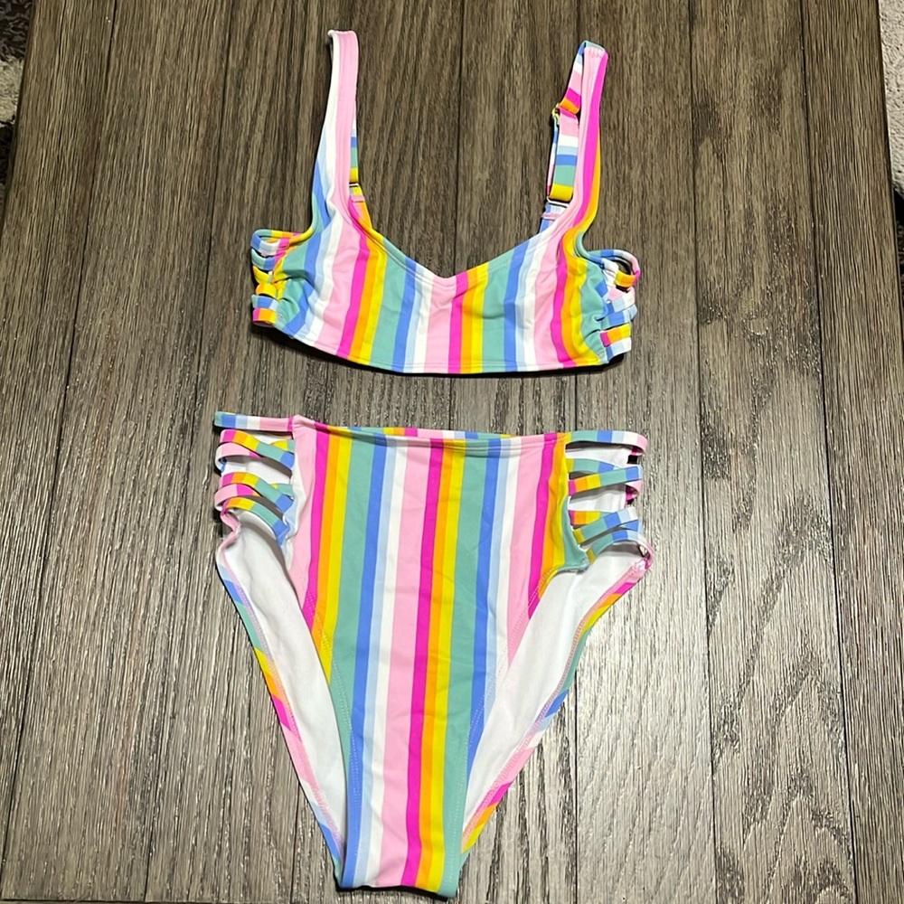 Xhilaration Swim Set- Top size XS, Bottom size S